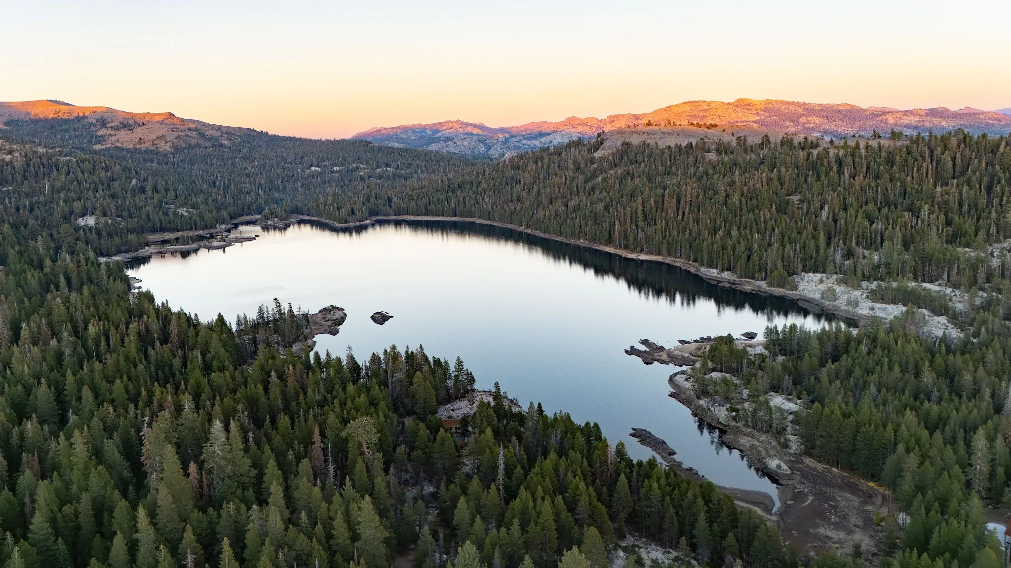 (Lake Alpine) West Shore
