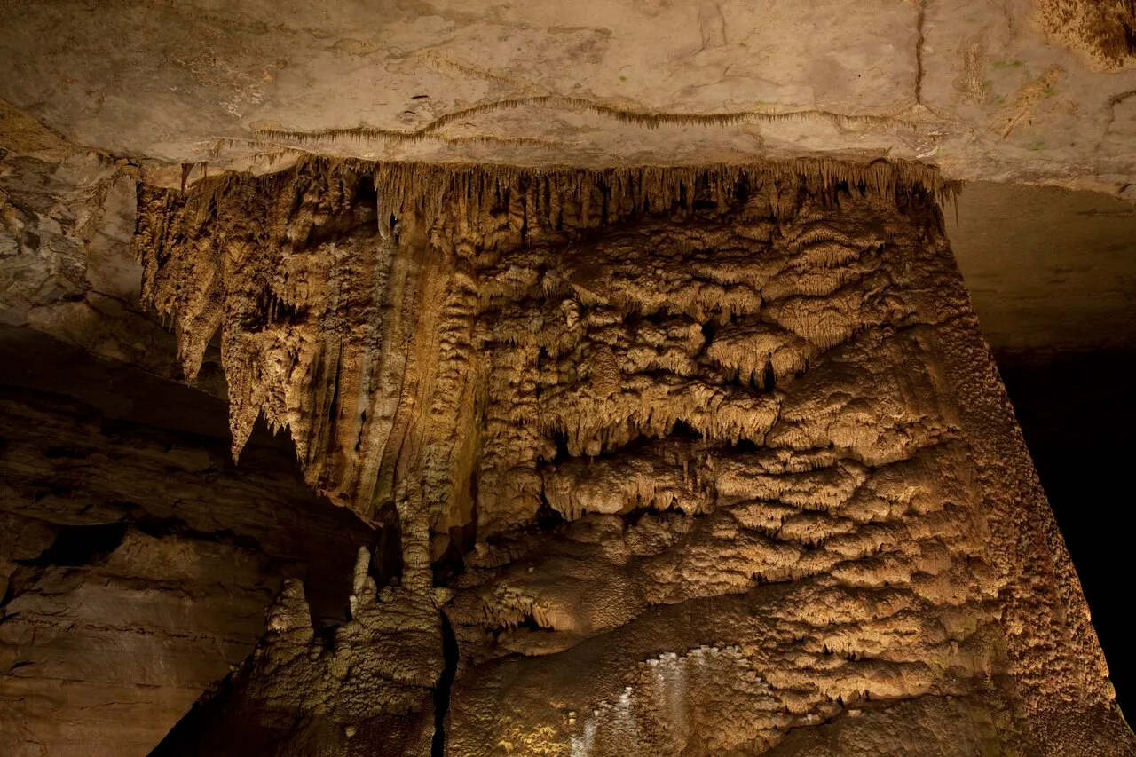 Cathedral Caverns State Park