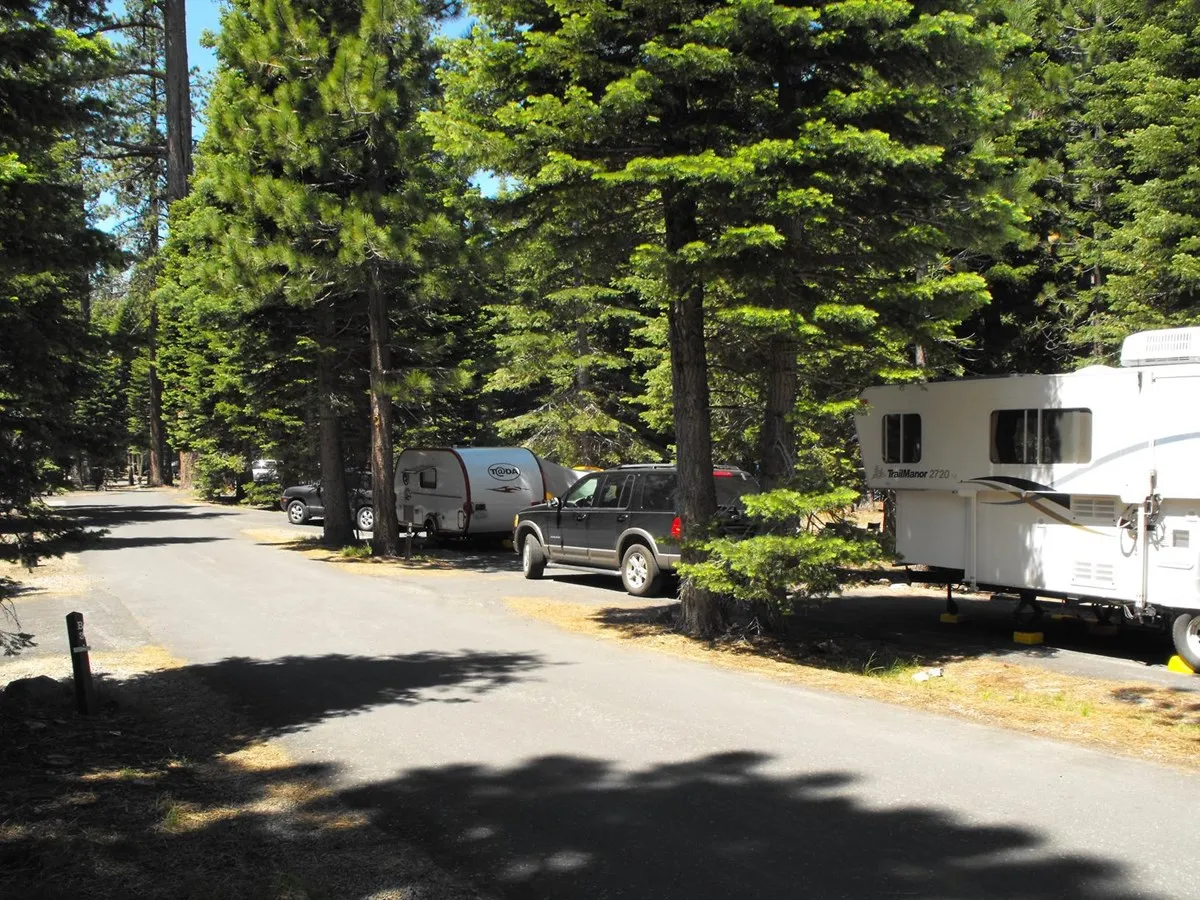 Manzanita Lake Group Campground