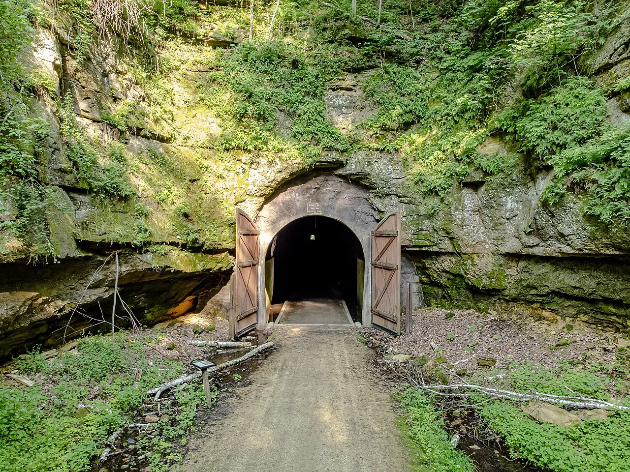Elroy-Sparta State Trail