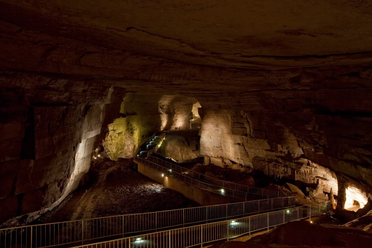 Cathedral Caverns State Park