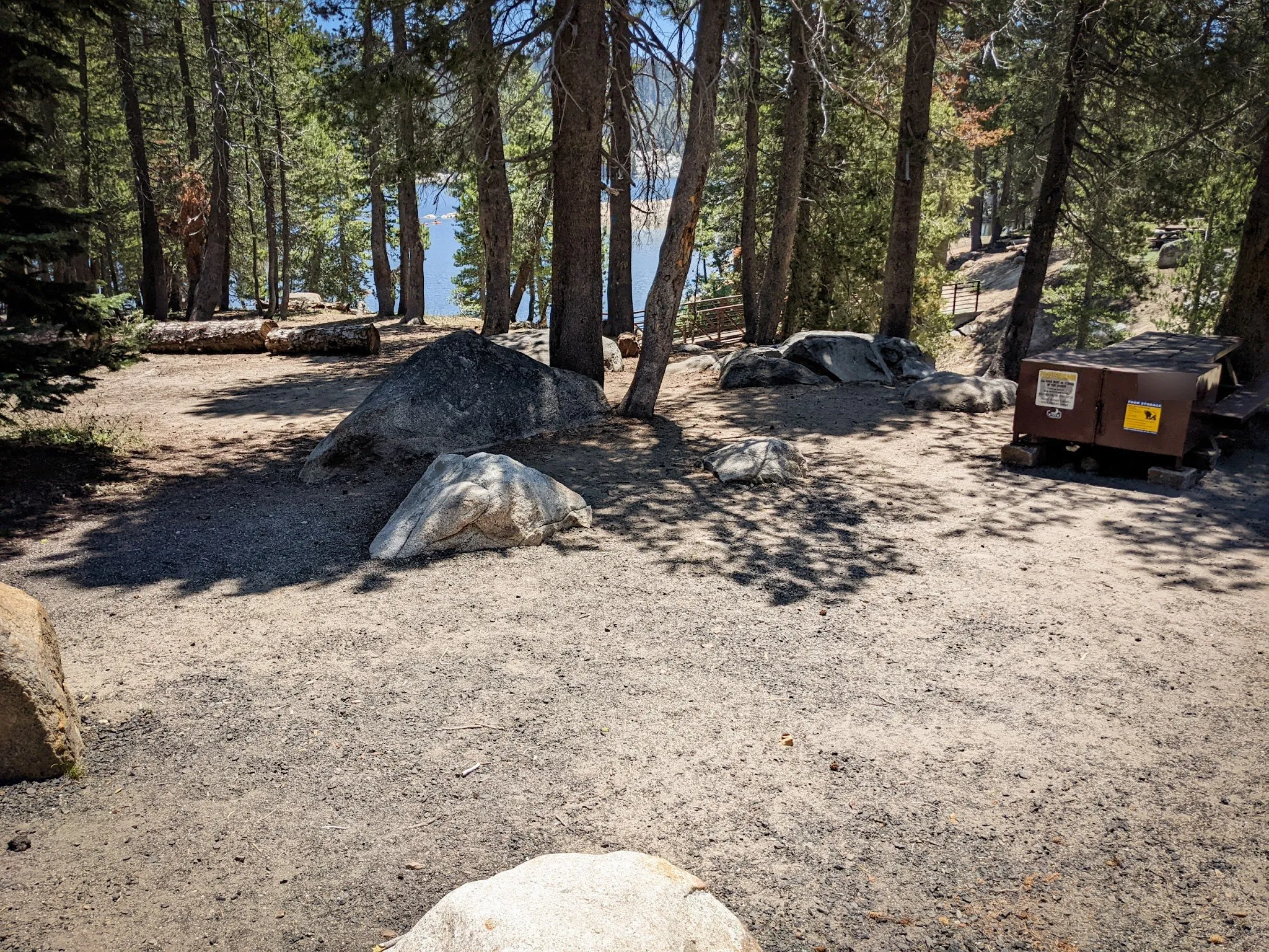 (Lake Alpine) West Shore