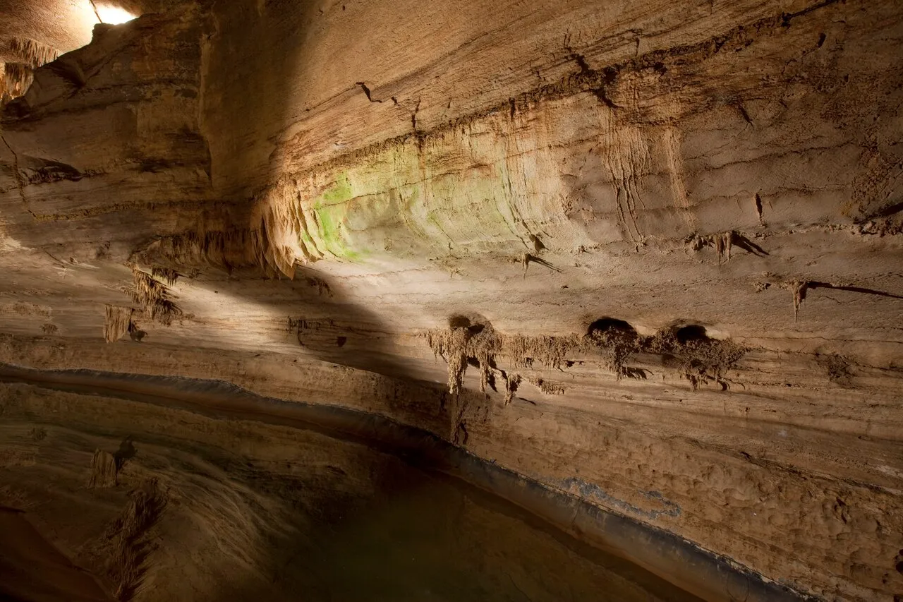 Cathedral Caverns State Park