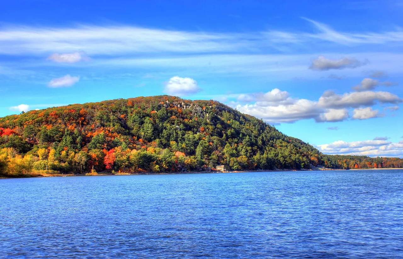 Devil's Lake State Park