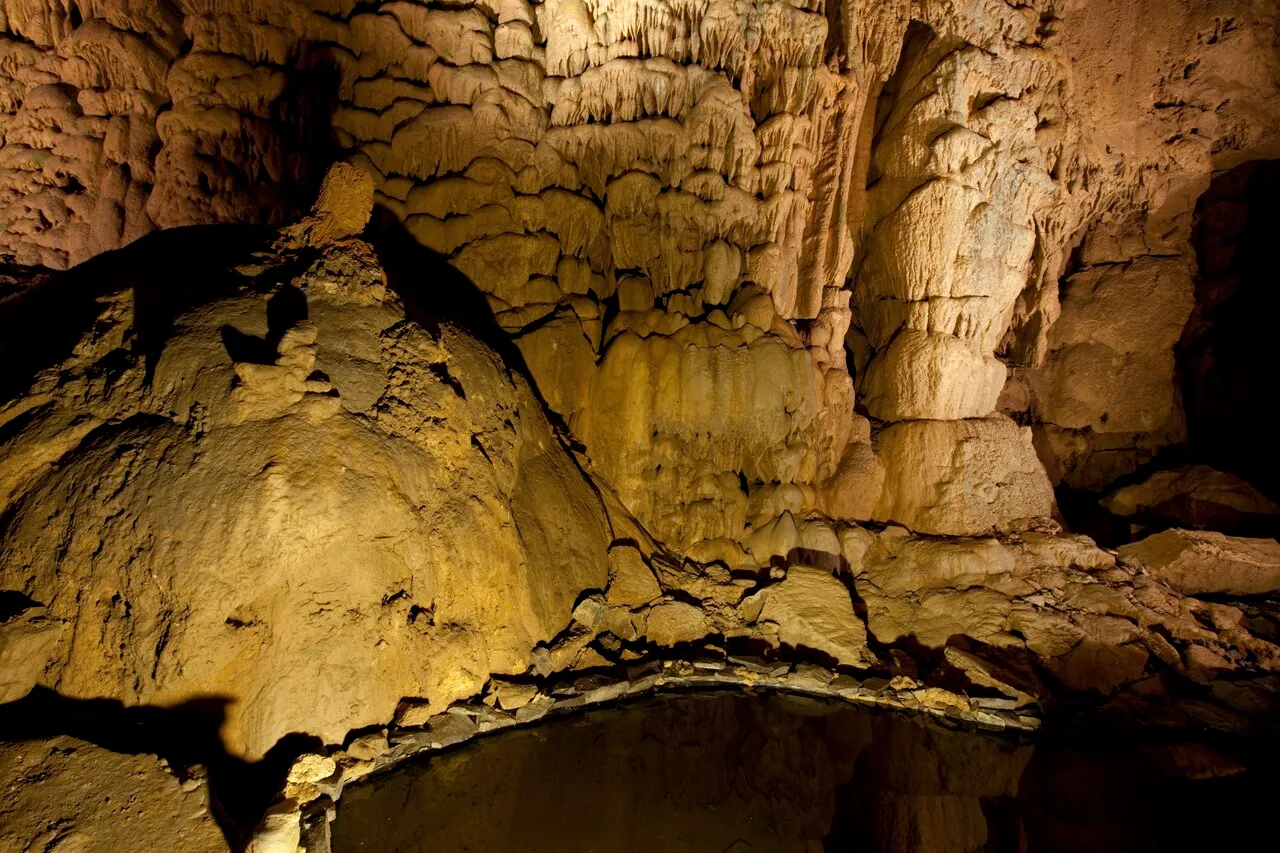 Cathedral Caverns State Park