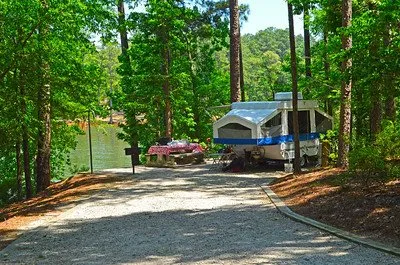 Mistletoe State Park