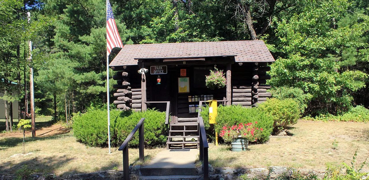 Mill Bluff State Park
