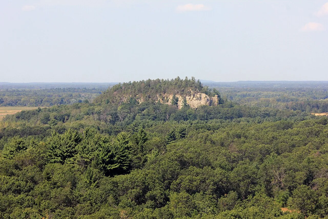 Mill Bluff State Park