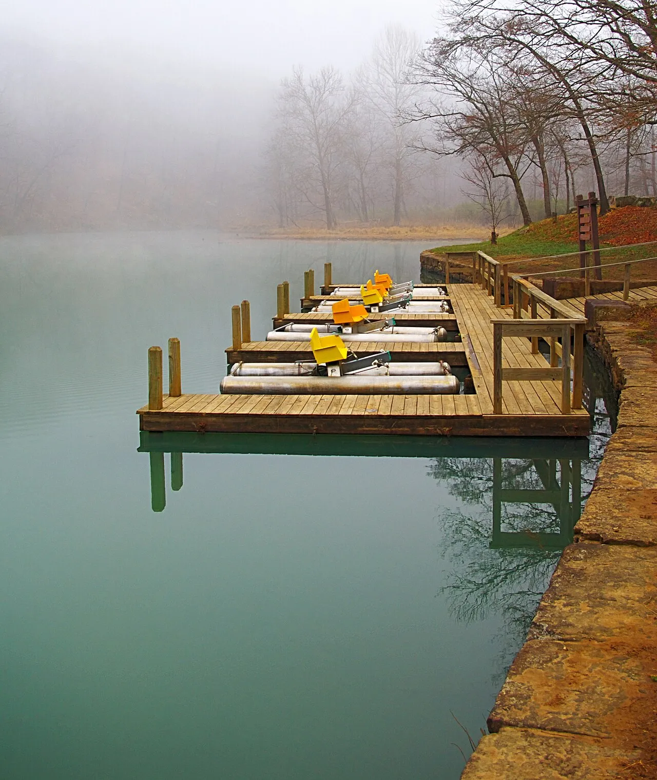 Devil's Den Campground