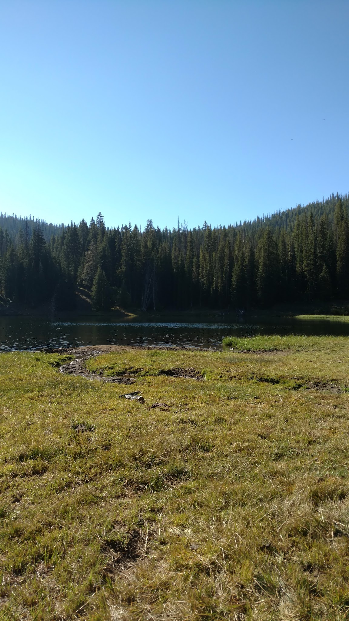 Buster Lake Trailhead