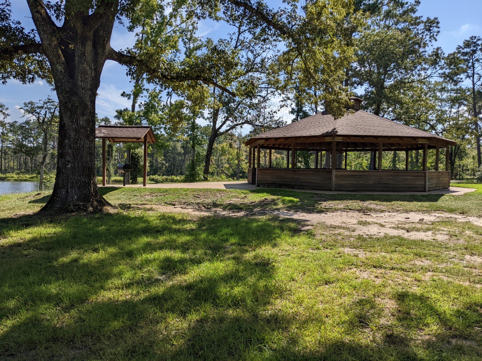 Fullerton Lake Recreation Complex, Camping/Day Use