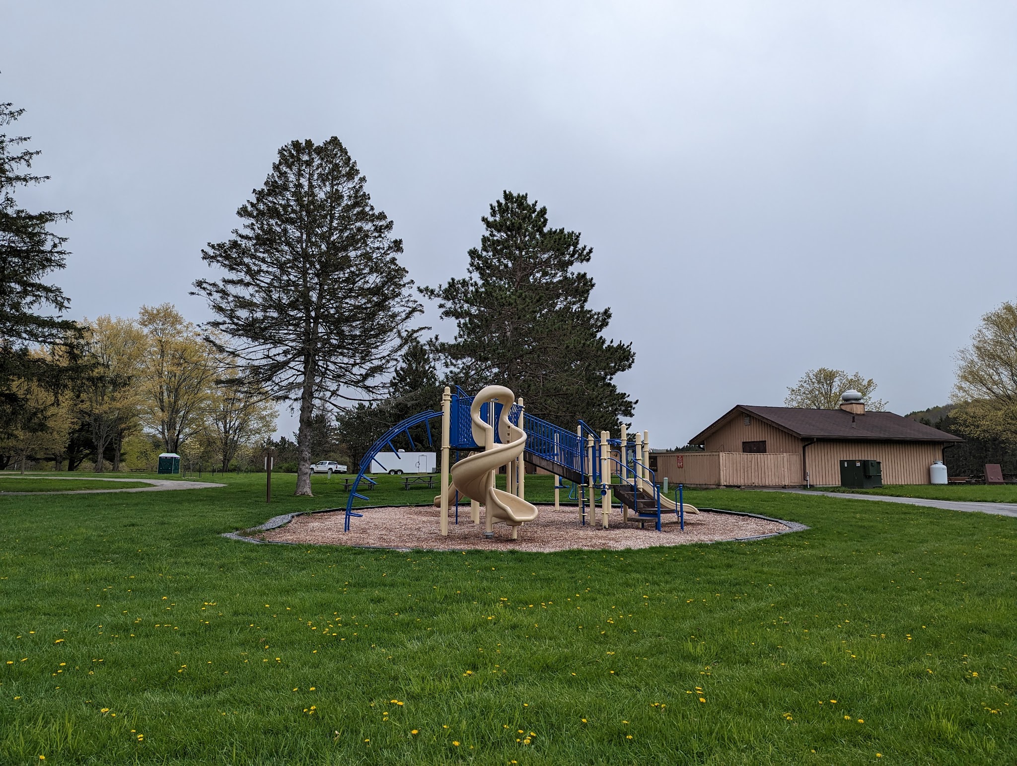 Hills Creek State Park