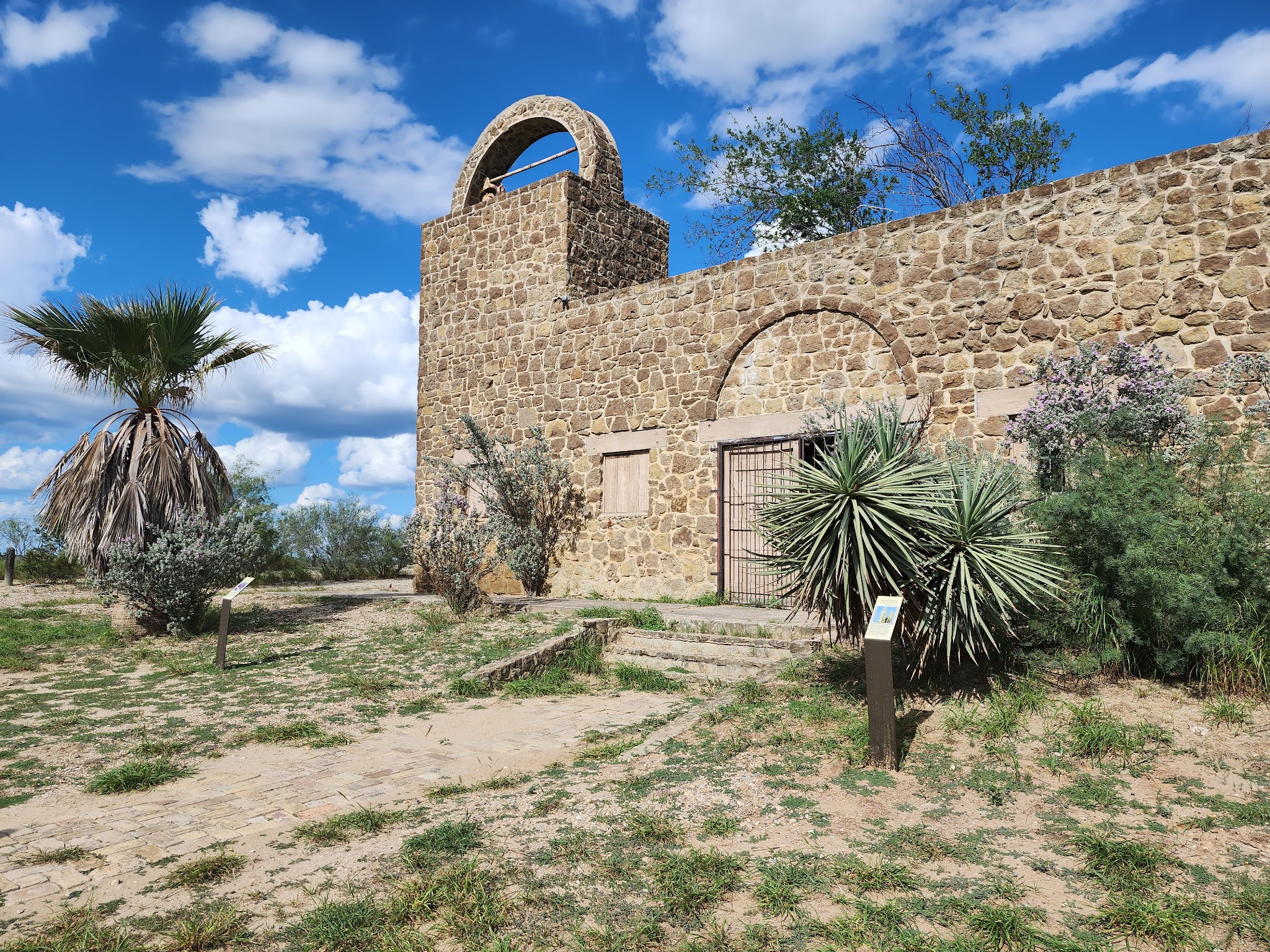 Lake Casa Blanca International State Park