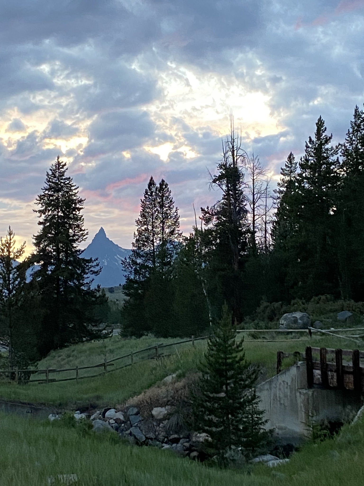 Lake Creek Campground