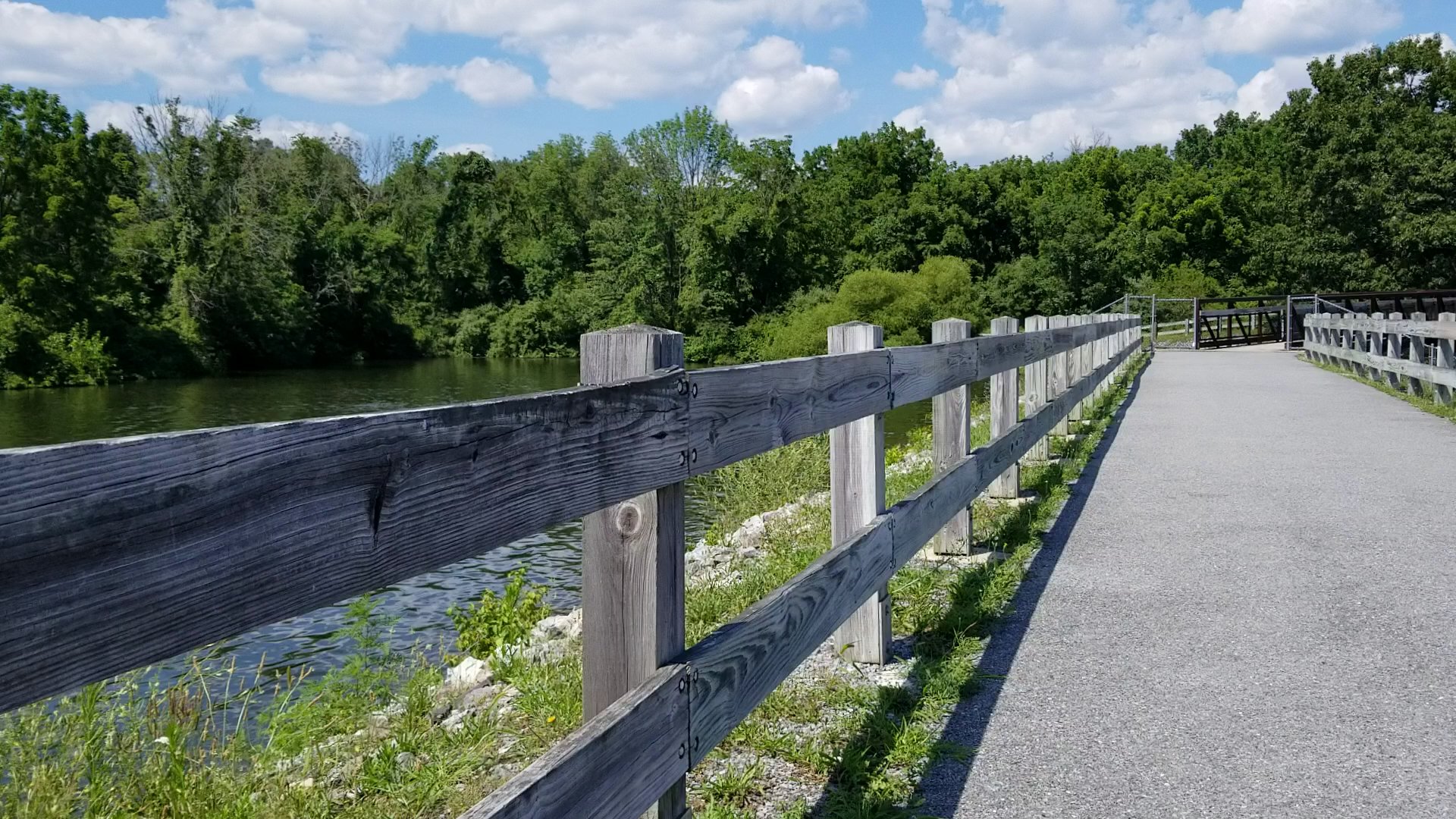 Memorial Lake State Park