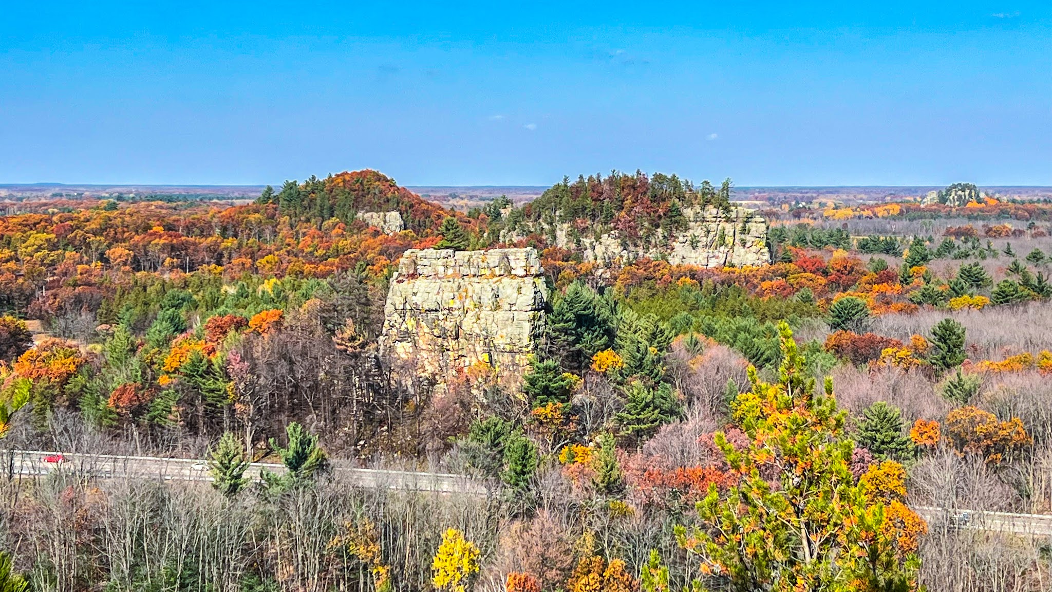 Mill Bluff State Park