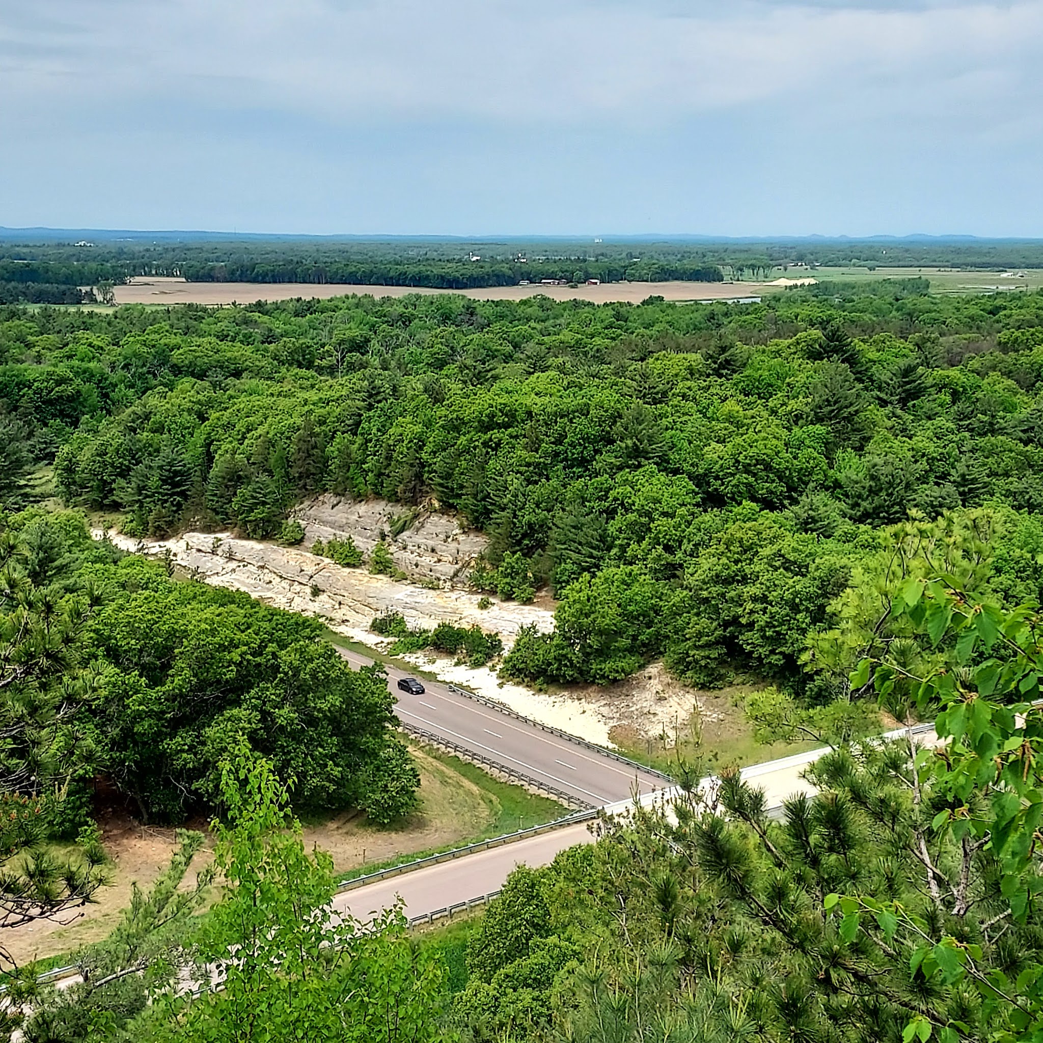 Mill Bluff State Park