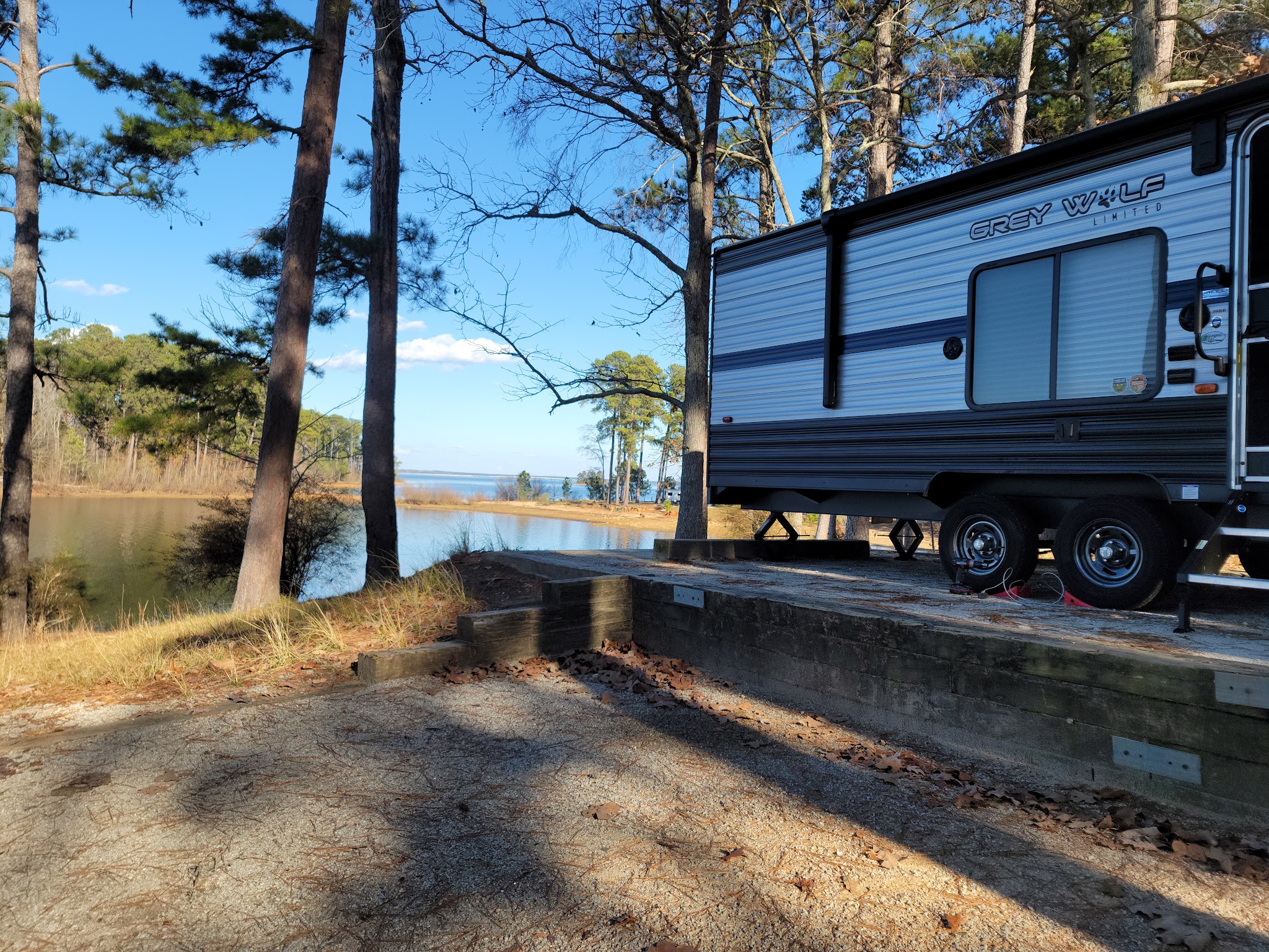Mistletoe State Park