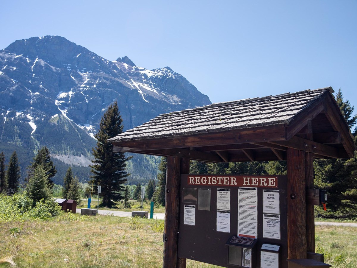 Many Glacier Campground