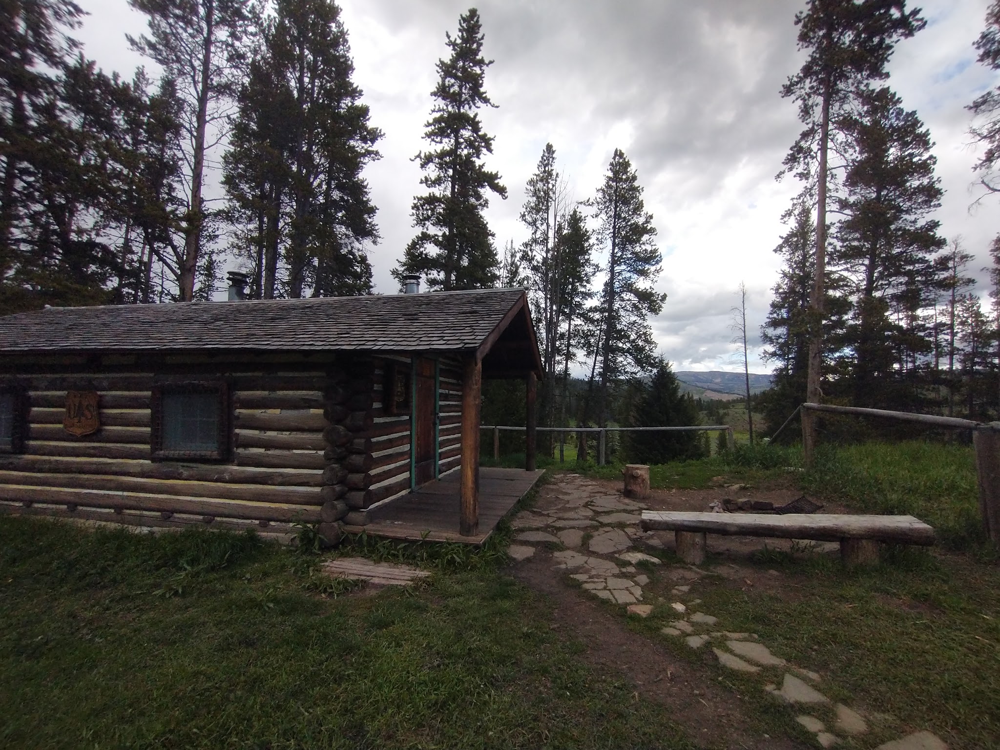 Wapiti Cabin