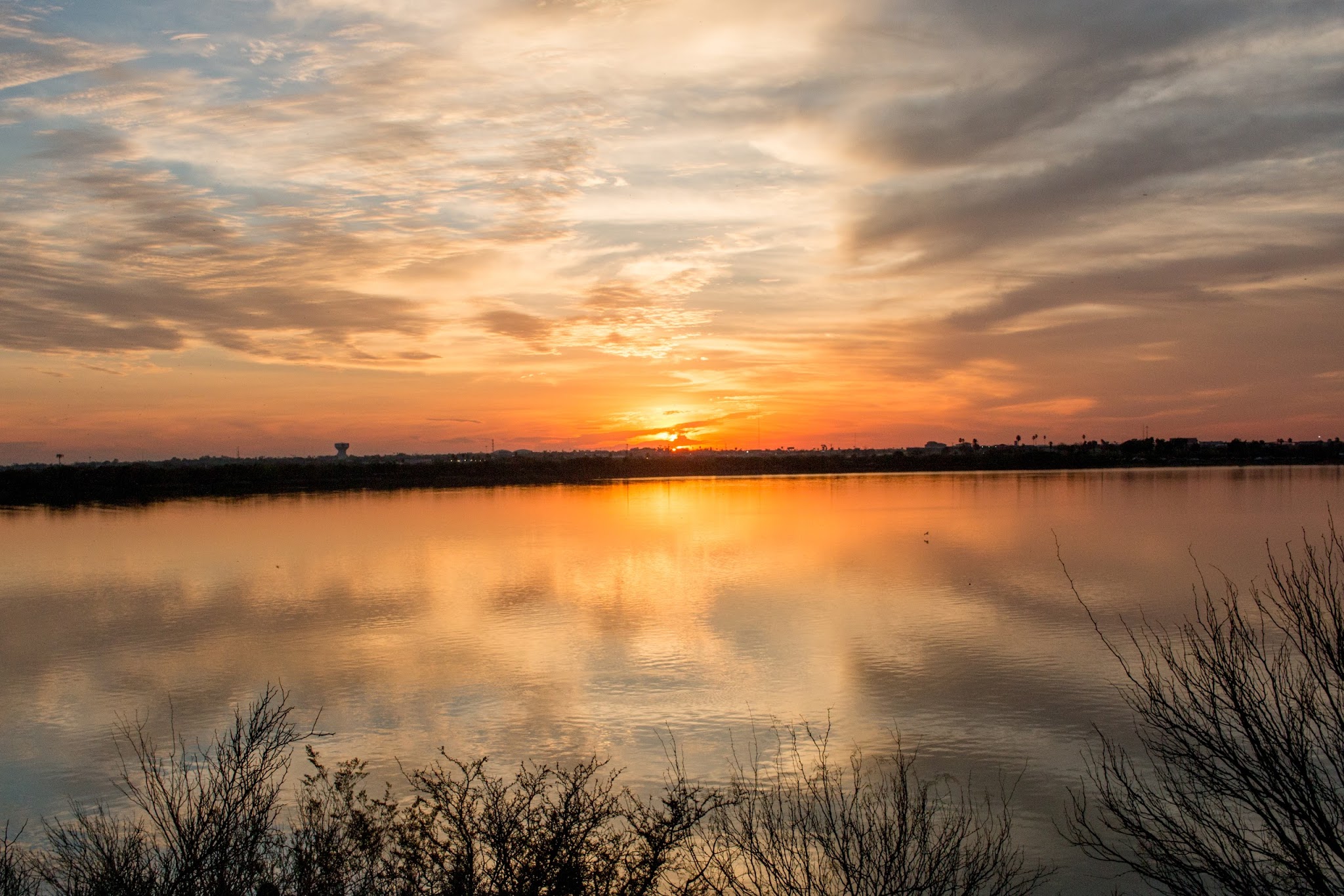 Lake Casa Blanca International State Park