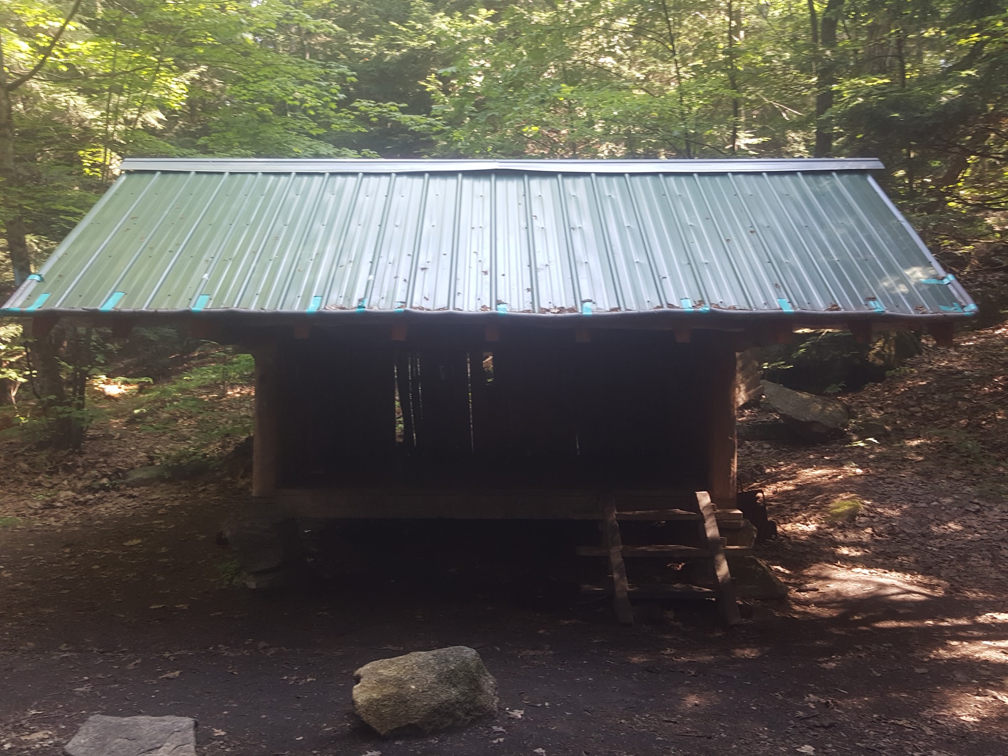 Velvet Rocks Shelter