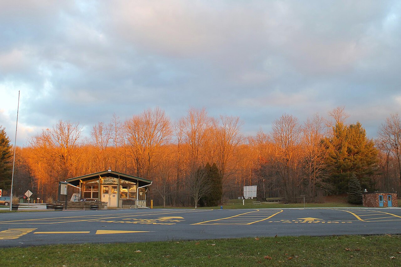 Punderson Campground Sites 1-90, Group Sites 1-2