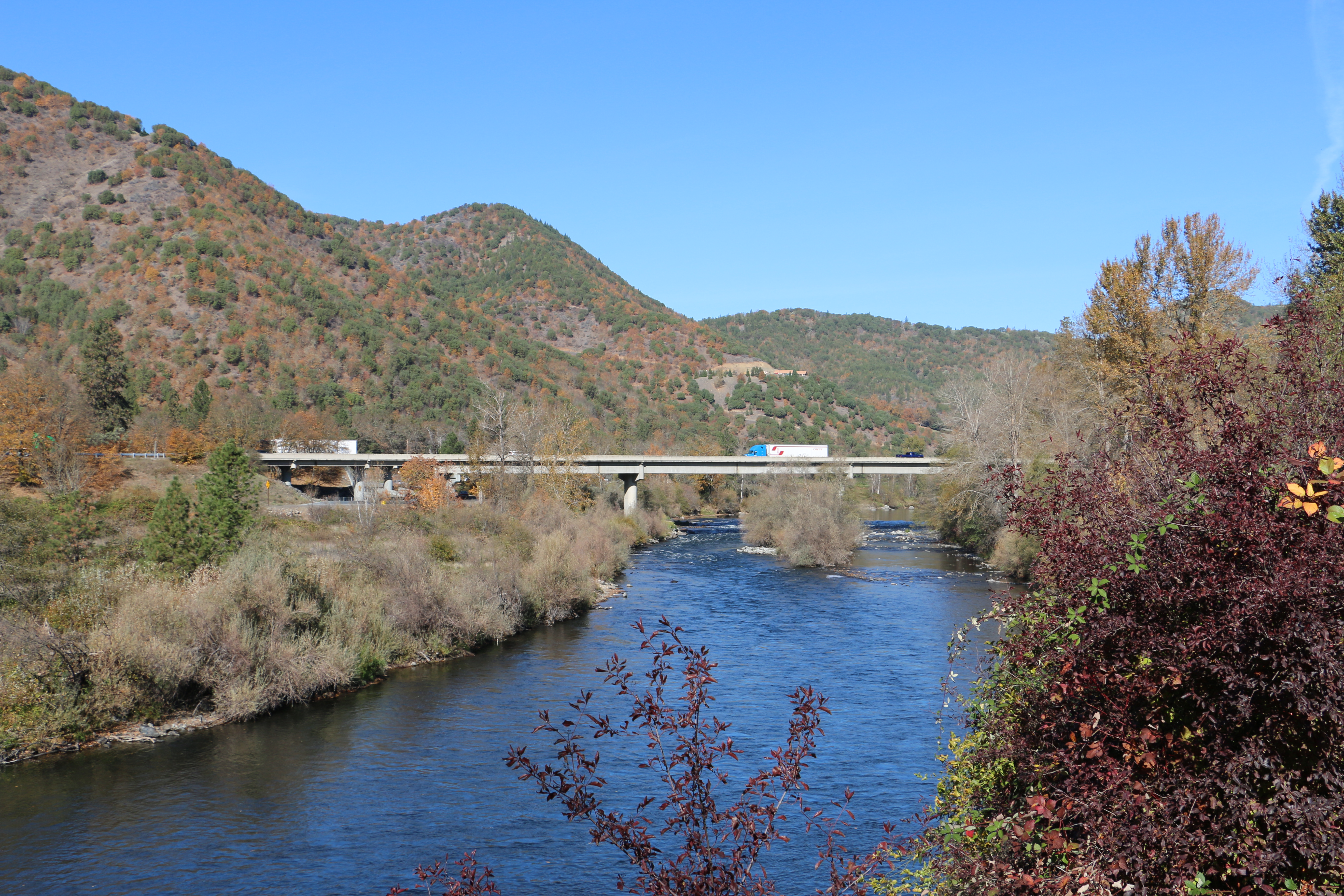 Valley Of The Rogue State Park