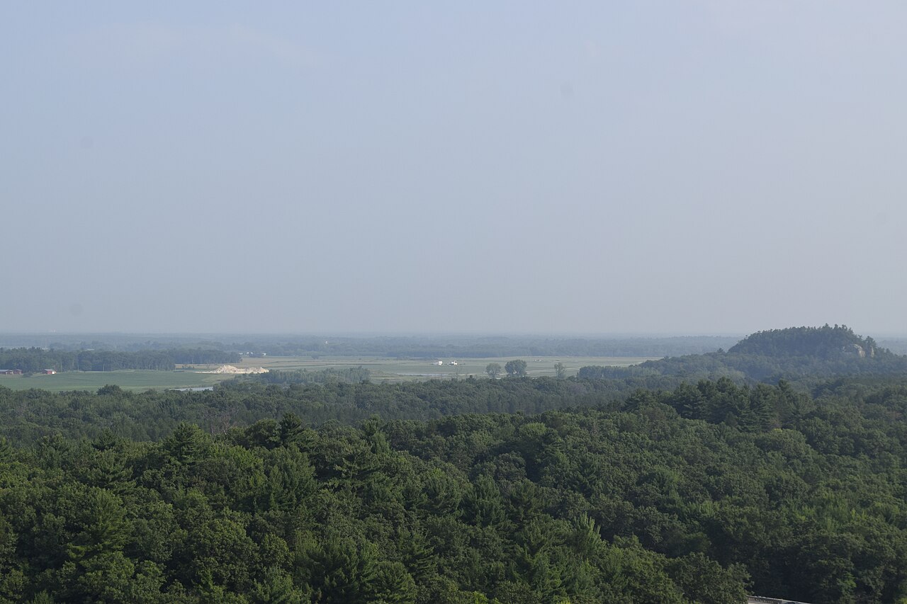 Mill Bluff State Park