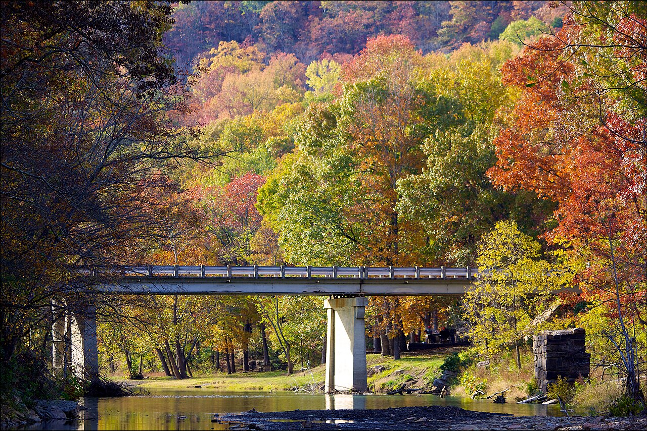 Devils Den State Park