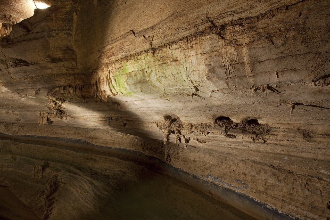 Cathedral Caverns State Park