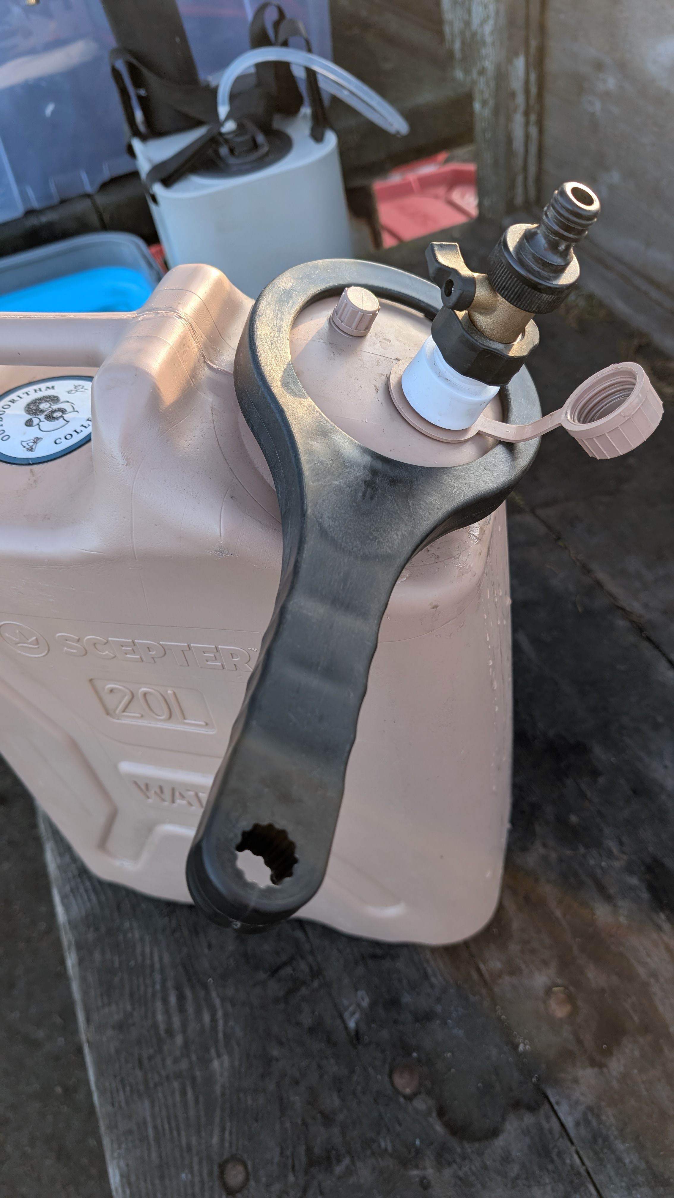 Photo of Scepter 20L jug with cap wrench and brass valve assembly