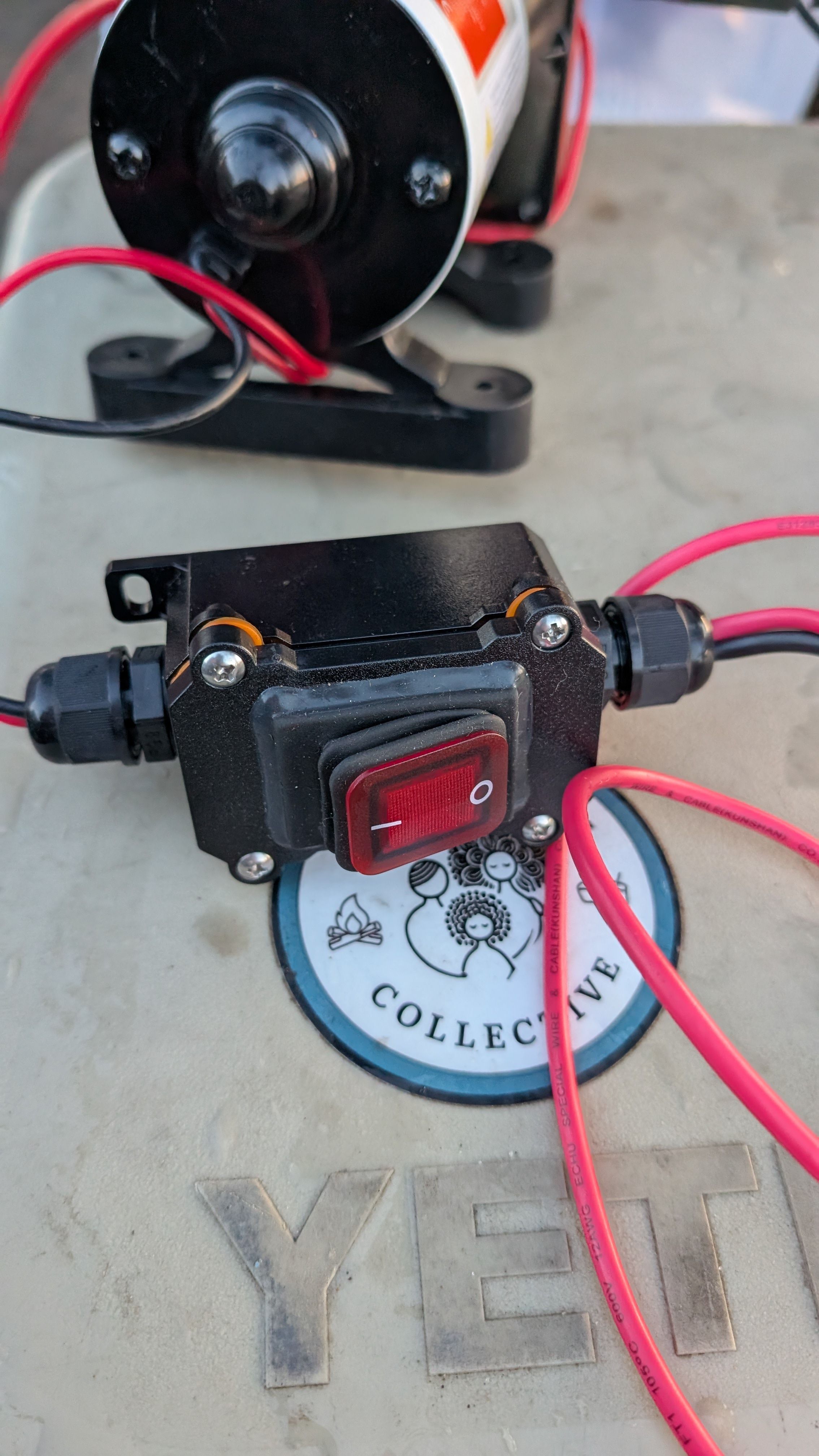 Photo of Seaflo pump inline rocker switch